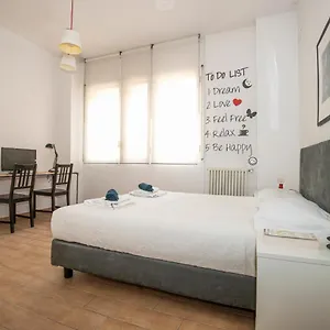https://om2rome-1.it-romehotels.com